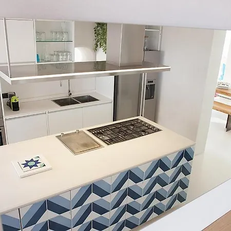 Sleeps 9 Pool Air Con Wifi فيلة